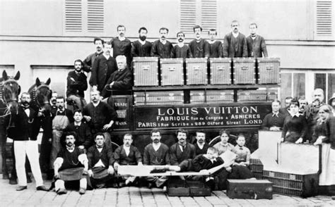 l histoire de louis vuitton|Louis Vuitton founder.